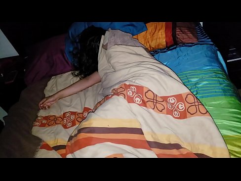 ❤️ Stepson ag bualadh lena leasmháthair óg agus í ina codladh. Porn crua uainn ga.xxxpornolive.ru ❌️